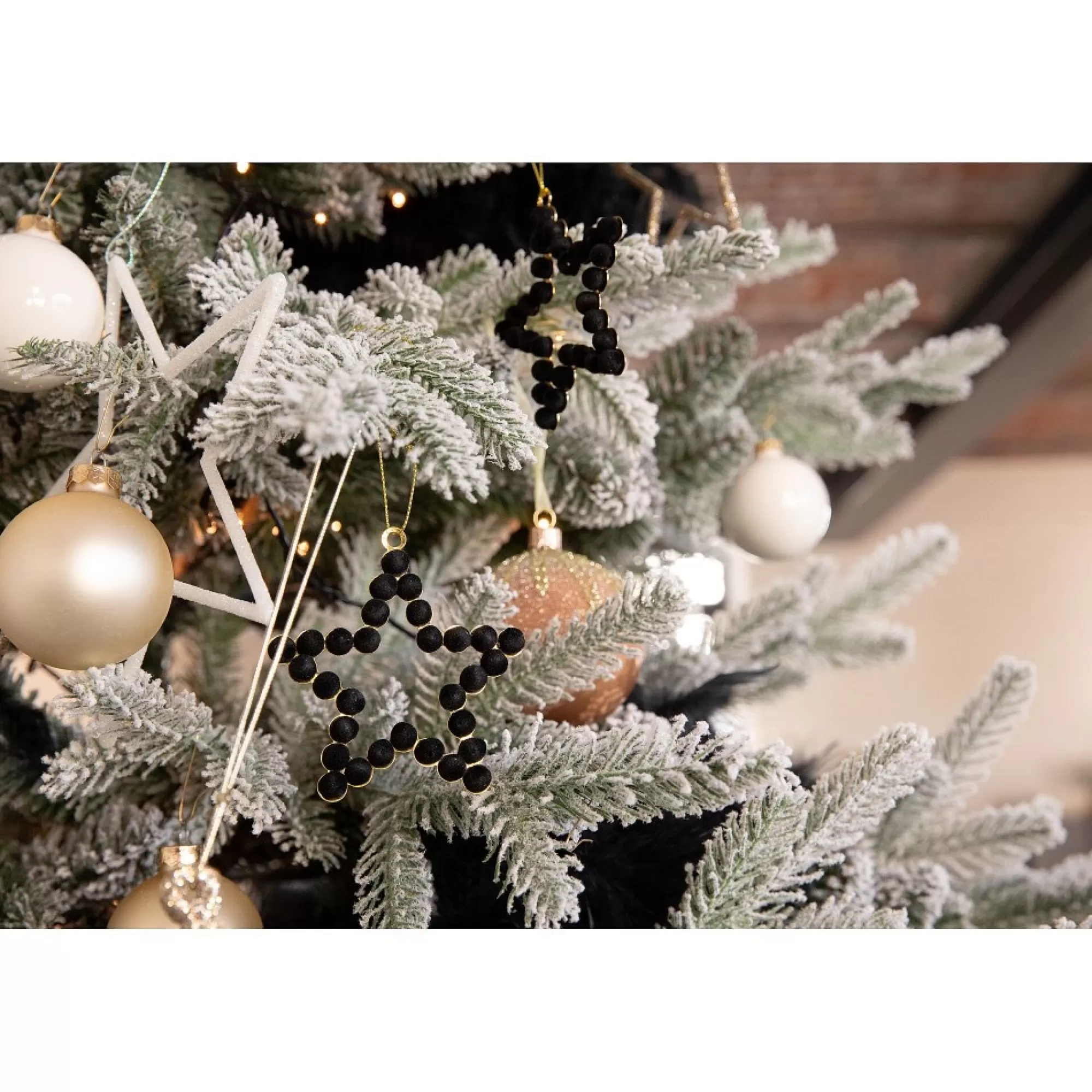 Clearance Kerstboom Milford Hinged Snowy H 183Cm 132Cm 1517 Tips Grote Kerstbomen