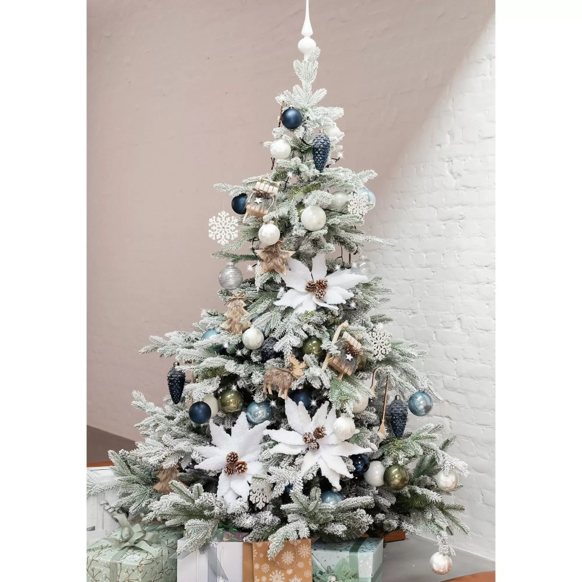Cheap Kerstboom Milford Hinged Snowy H 243Cm 178Cm 2801 Tips Grote Kerstbomen
