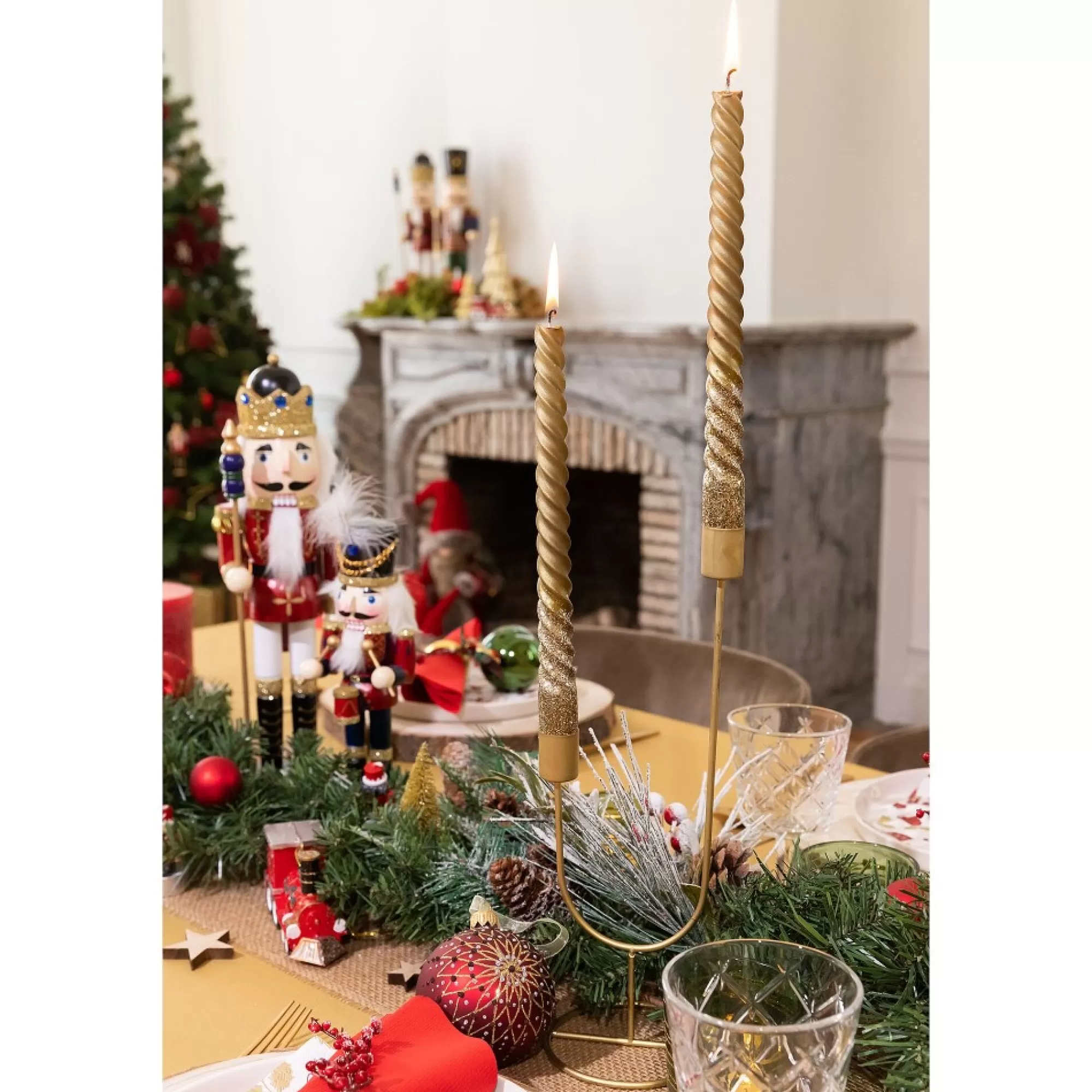 Best Tafelkaars Gedraaid Goud Metallic H 19Cm 2,2Cm 4U 4 Stuks Tafelkaarsen